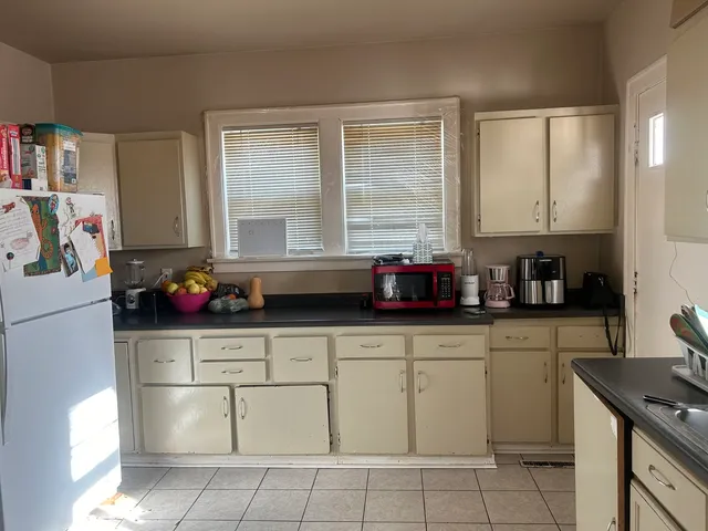 $269,900 | 601 Columbia Avenue, Elgin, IL 60120