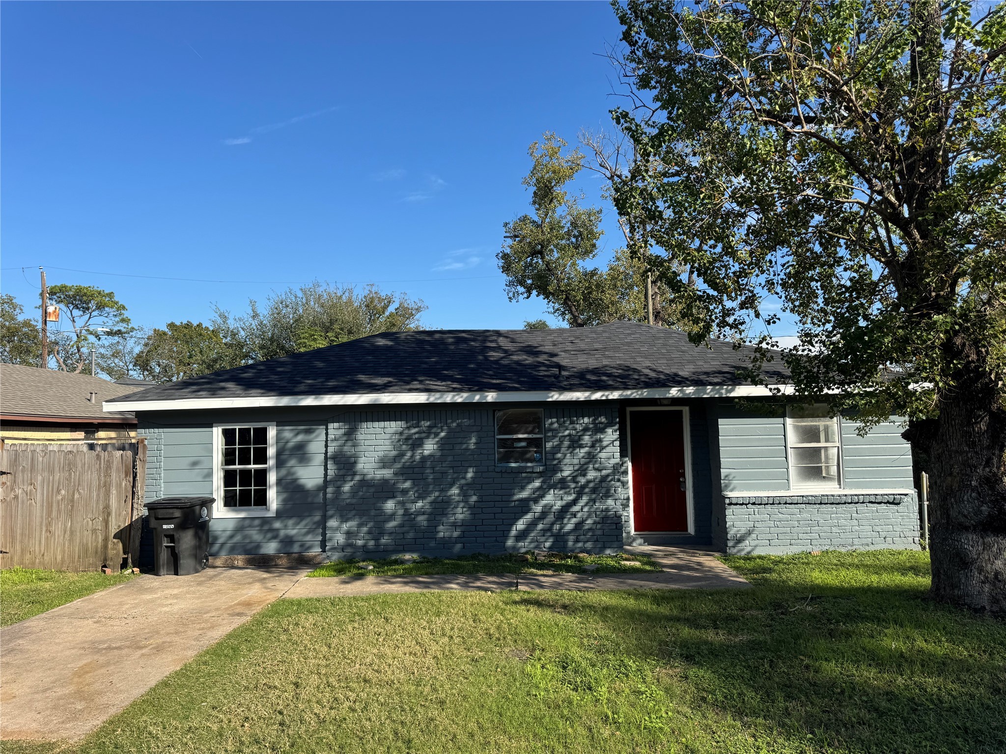 7022 Goldspier Street Houston, TX 77088 - Photo 1 of 16