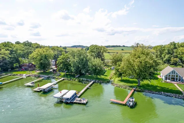 $720,000 | 3062 Shaw Court, Madison, WI 53711