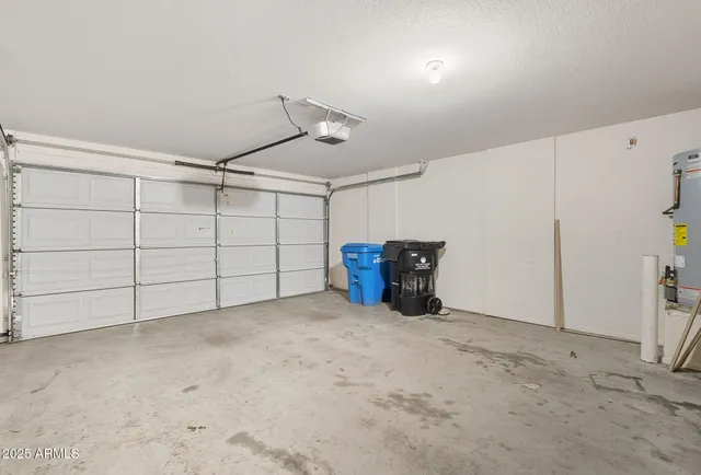 a view of a garage room