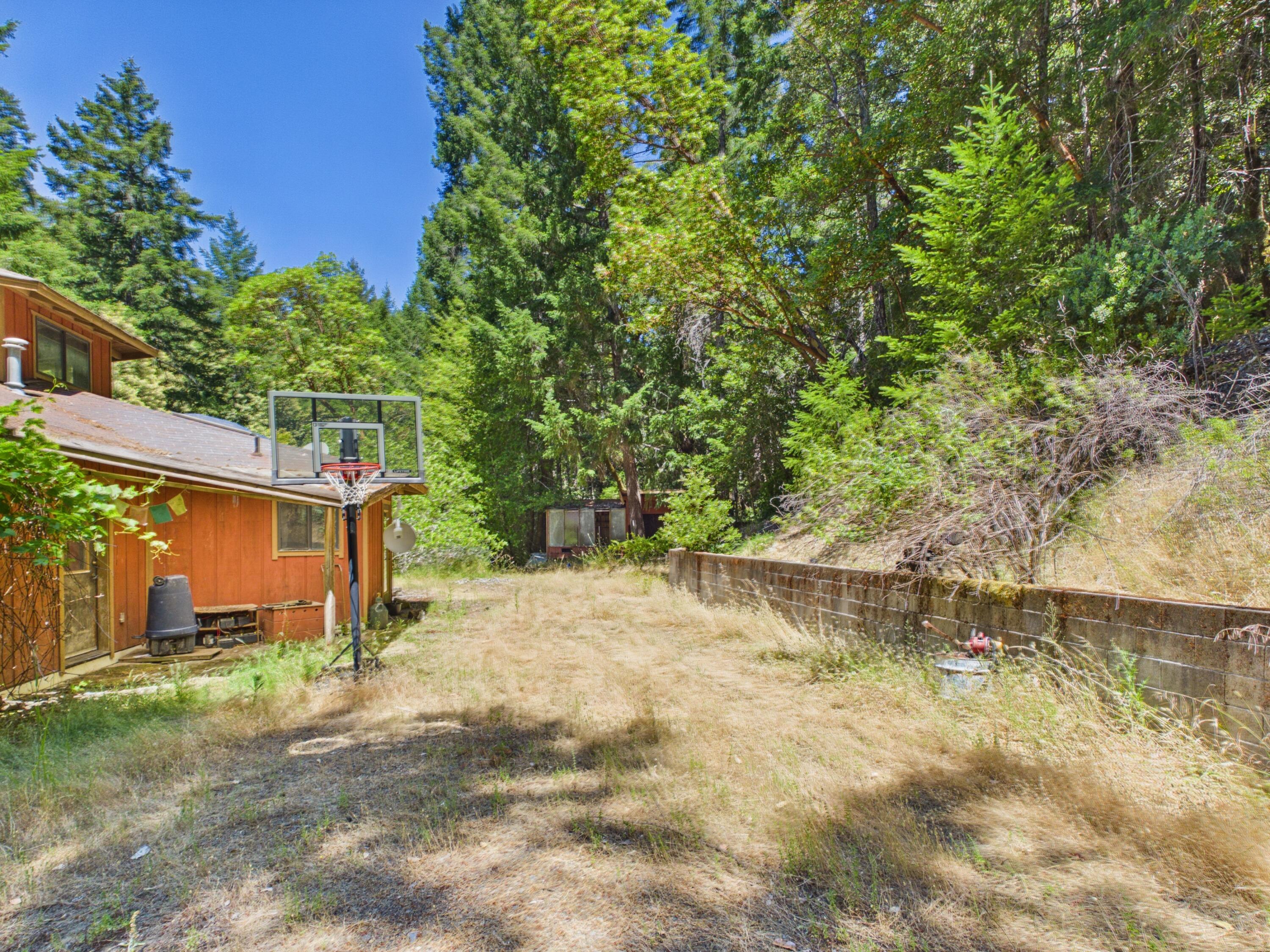 1055 Goodman Ranch Road Garberville, CA 95542 - Photo 41 of 63