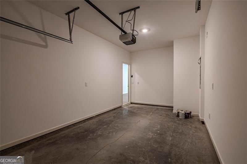 1005 North 2nd Avenue Northwest, Unit 31 Rome, GA 30165 - Photo 18 of 20 a view of a room with an entryway