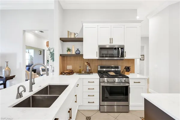 $3,500 | 3031 Marengo Court, Unit 203, Naples, FL 34114