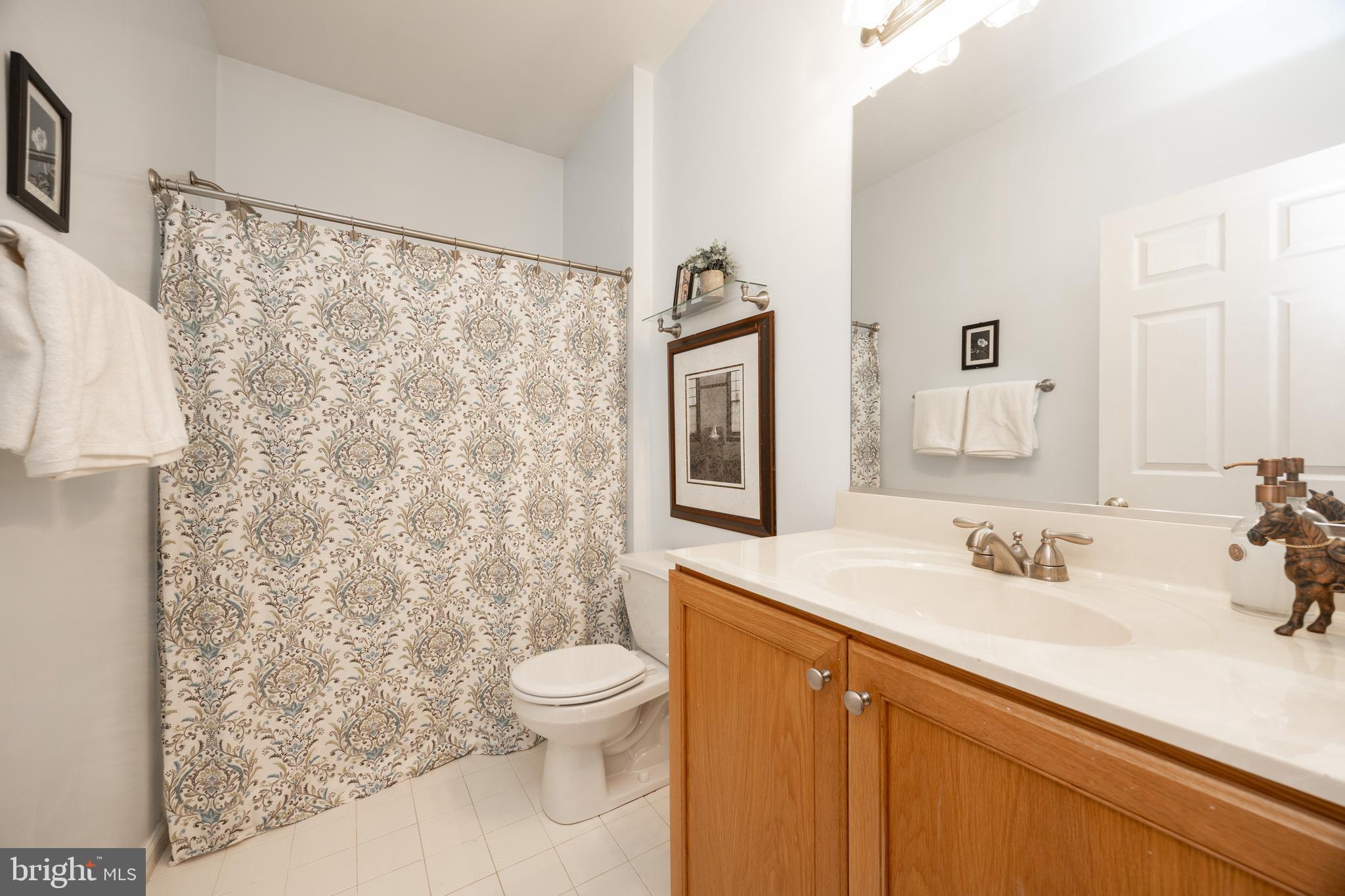 140 Milbury Road Coatesville, PA 19320 - Photo 23 of 30 HALL BATH