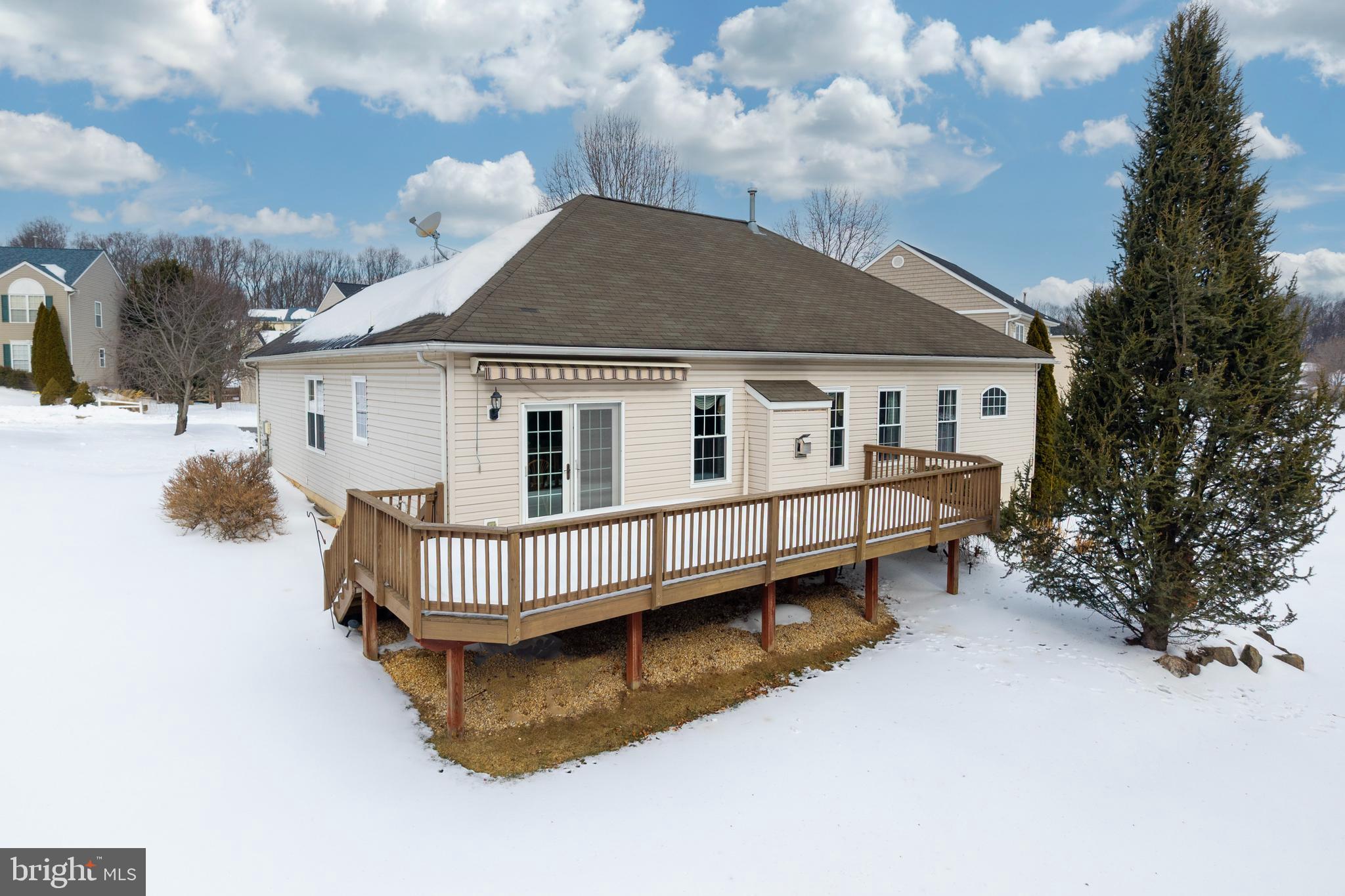 140 Milbury Road Coatesville, PA 19320 - Photo 27 of 30 EXTERIOR: Deck & Awning