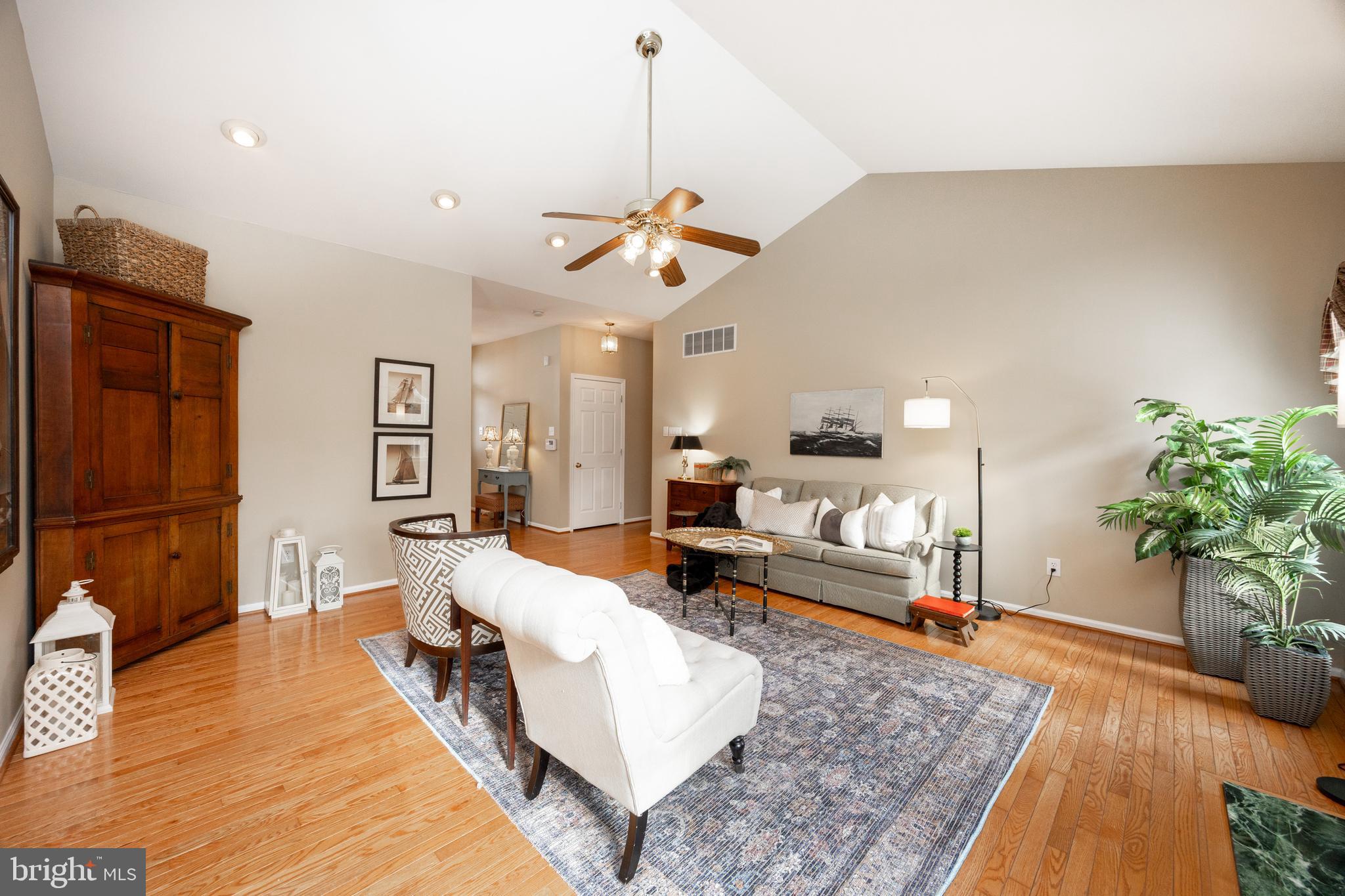 140 Milbury Road Coatesville, PA 19320 - Photo 6 of 30 GREAT Room: 16x17 Recessed Lighting