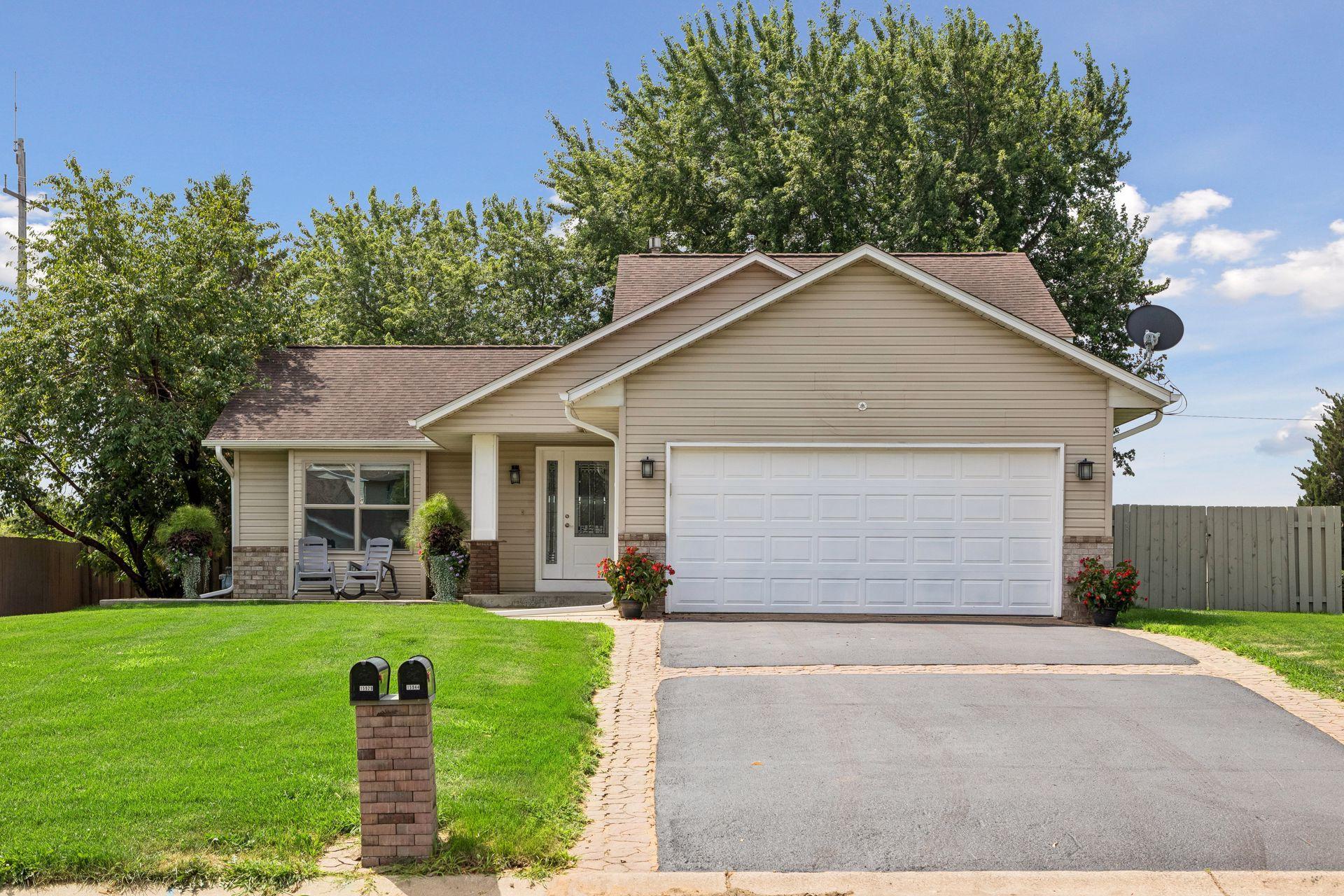 15944 Cascade Path Rosemount, MN 55068 - Photo 32 of 36 Gallery Image 32