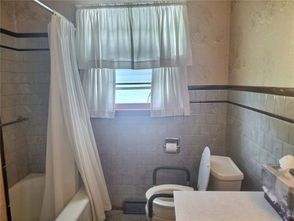 1224 Rocky Ford Road Columbus, IN 47203 - Photo 12 of 18 Gallery Image 12