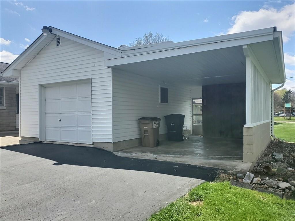 1224 Rocky Ford Road Columbus, IN 47203 - Photo 3 of 18 Gallery Image 3