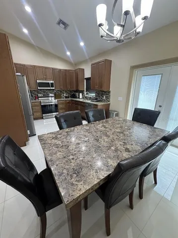 $465,000 | 2809 Southeast 27th Avenue, Okeechobee, FL 34974