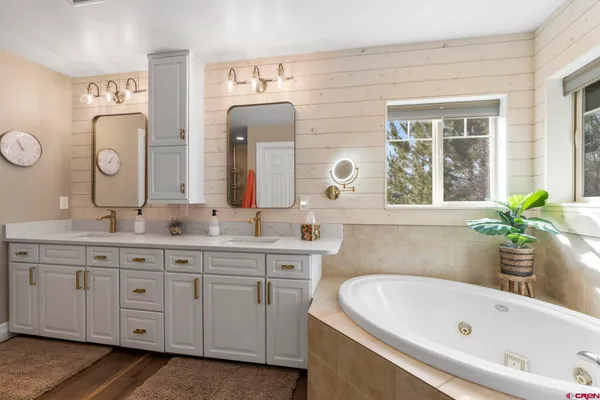 $1,095,000 | 105 Tierra Vista Drive, Durango, CO 81301