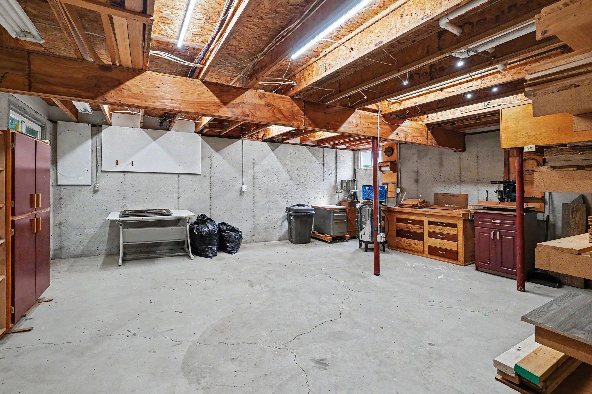 166 Ridgewood Street Kalamazoo, MI 49001 - Photo 26 of 30 026_file_9371