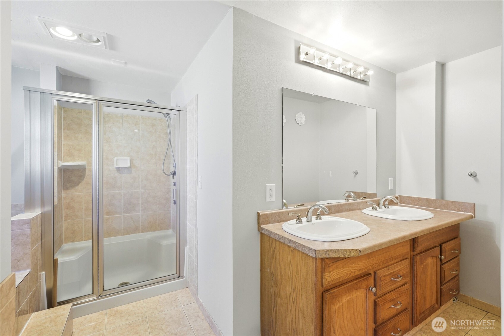 7919 194th Place Southwest Edmonds, WA 98026 - Photo 15 of 38