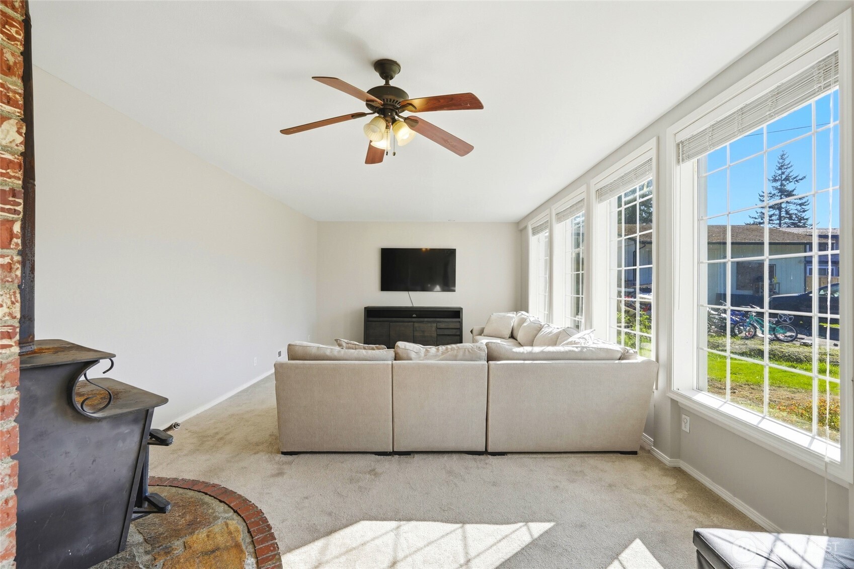 7919 194th Place Southwest Edmonds, WA 98026 - Photo 4 of 38