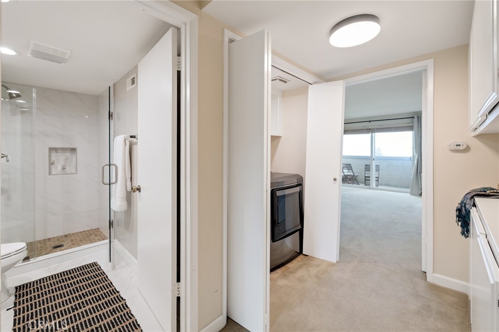 58 Hilltop Circle Rancho Palos Verdes, CA 90275 - Photo 34 of 51 a view of a bathroom with a tub and shower
