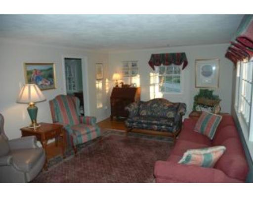 15 Stagecoach Road Medfield, MA 02052 - Photo 2 of 7 Gallery Image 2