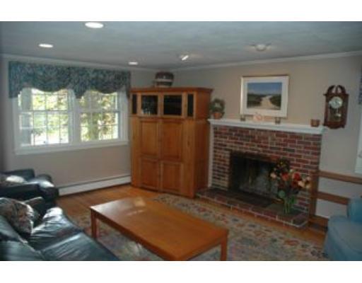 15 Stagecoach Road Medfield, MA 02052 - Photo 7 of 7 Gallery Image 7