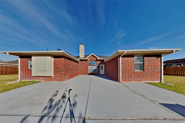 $2,275 | 7002 Winter Blossom Drive, Humble, TX 77346