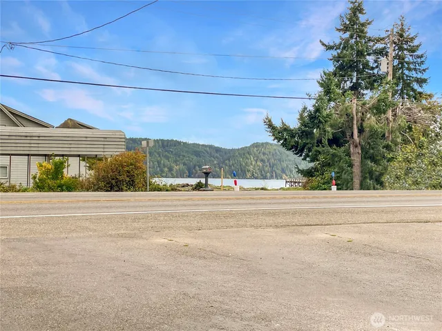 $350,000 | 26141 Highway 101, Hoodsport, WA 98548