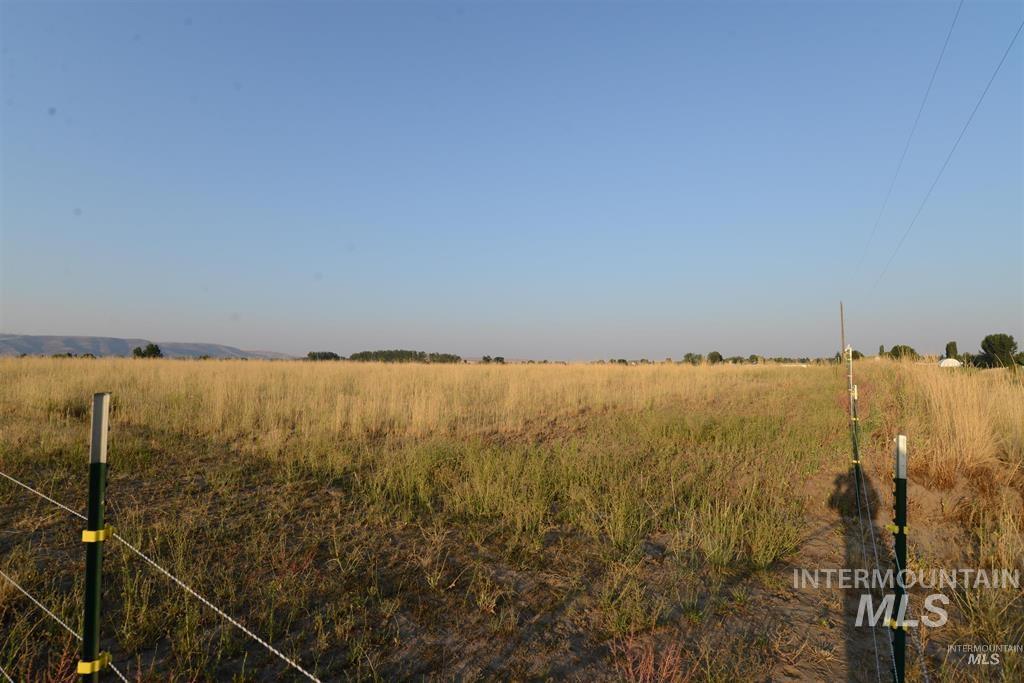 Nka Hepton Lane Lewiston, ID 83501 - Photo 5 of 9 View of yard featuring a view of countryside
