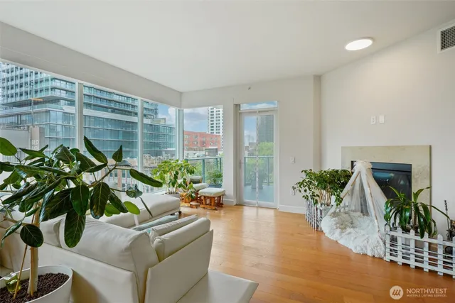 $1,199,900 | 1920 4th Avenue, Unit 502, Seattle, WA 98101