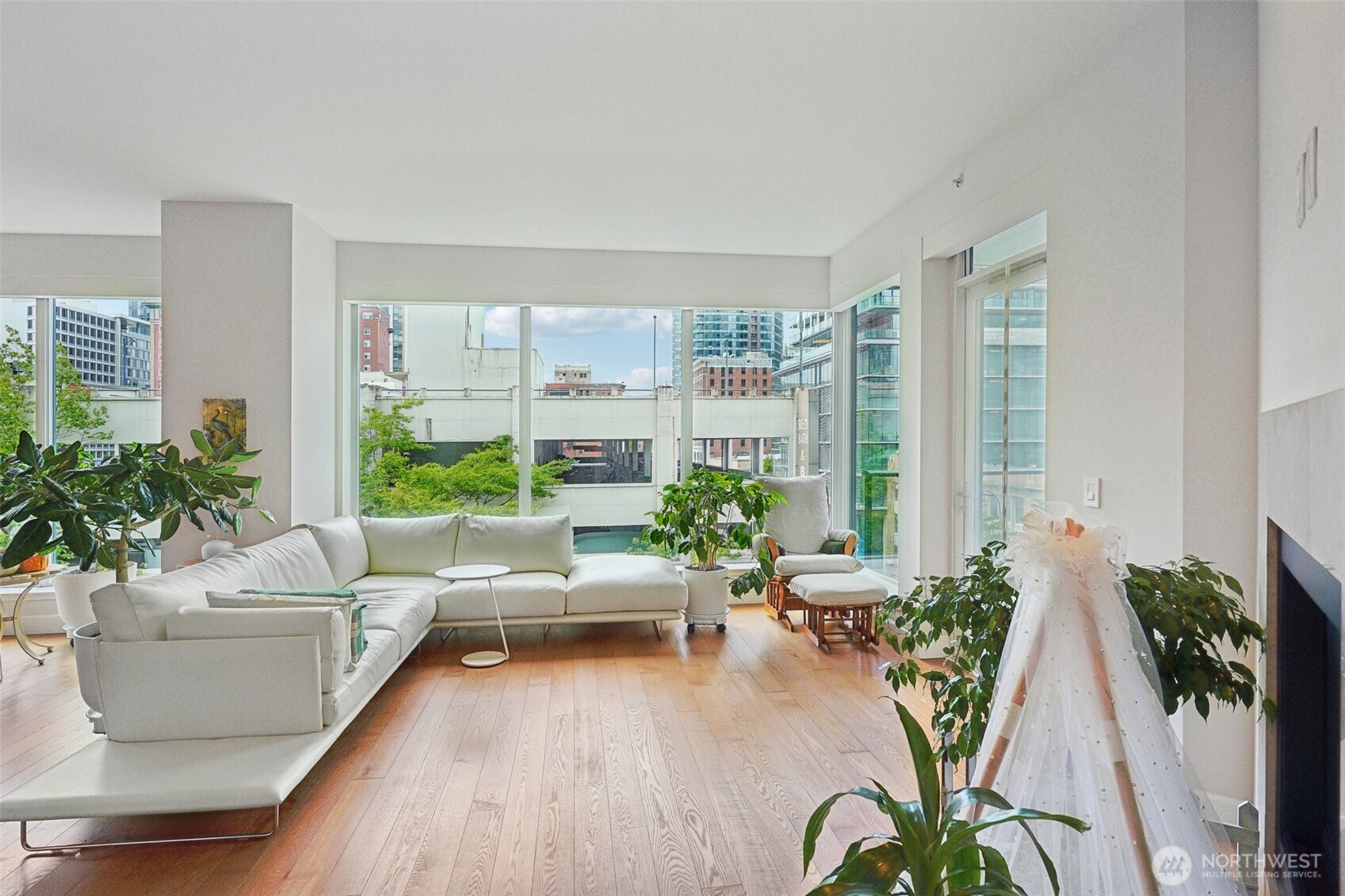 1920 4th Avenue, Unit 502 Seattle, WA 98101 - Photo 12 of 39