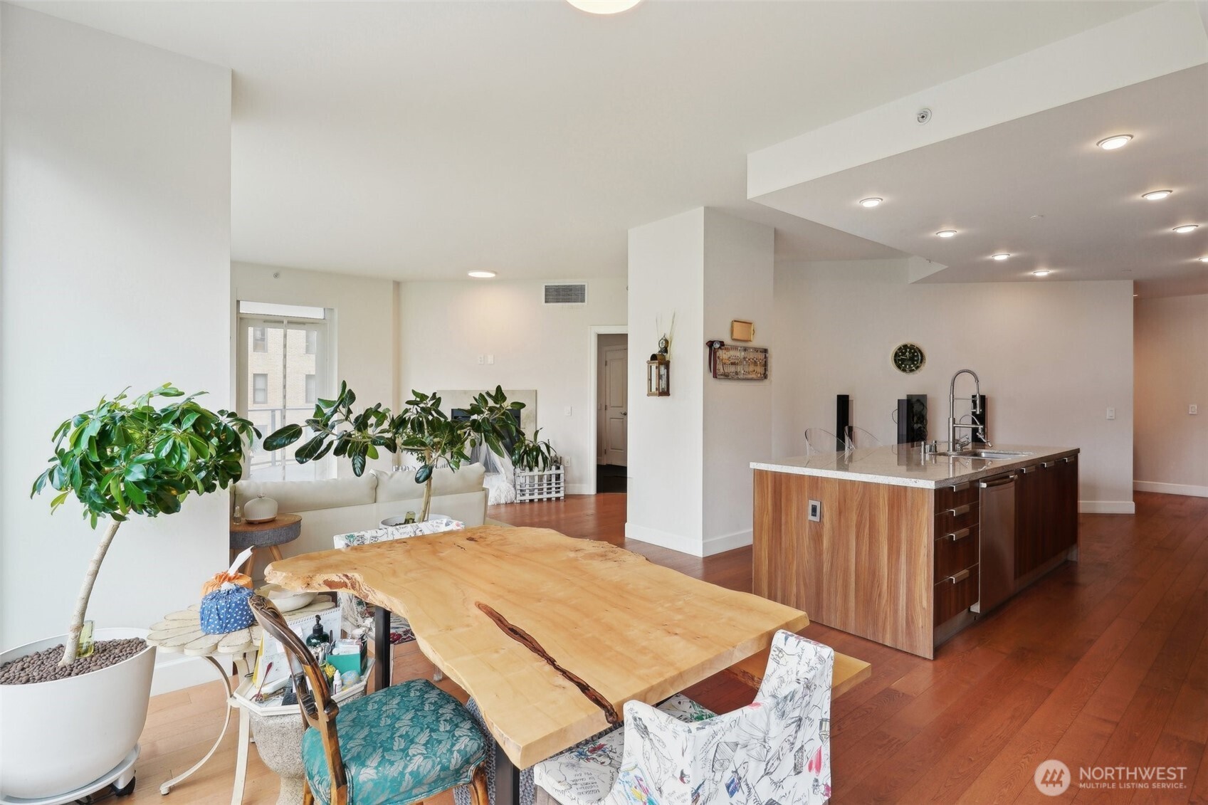 1920 4th Avenue, Unit 502 Seattle, WA 98101 - Photo 13 of 39