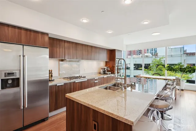 $1,199,900 | 1920 4th Avenue, Unit 502, Seattle, WA 98101