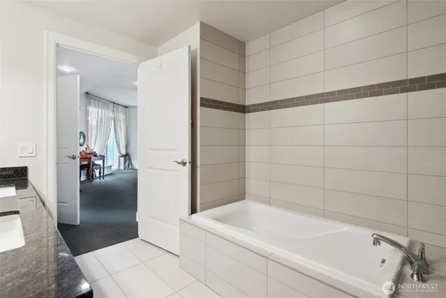 $1,199,900 | 1920 4th Avenue, Unit 502, Seattle, WA 98101