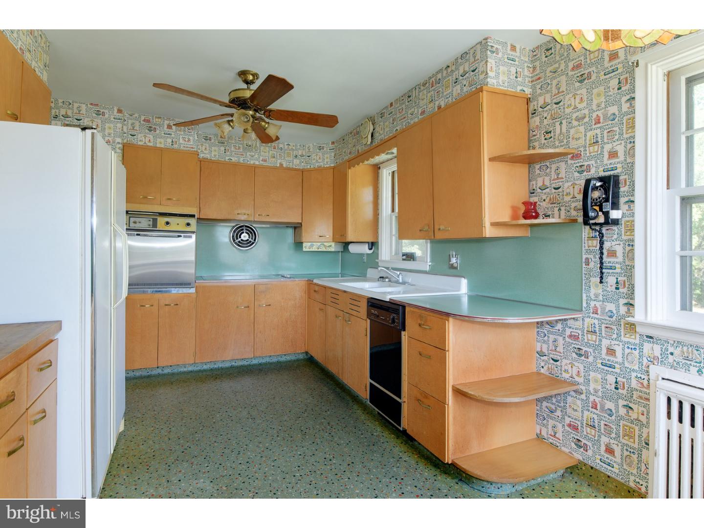 407 Hoch Road Oley, PA 19547 - Photo 7 of 25 Gallery Image 7
