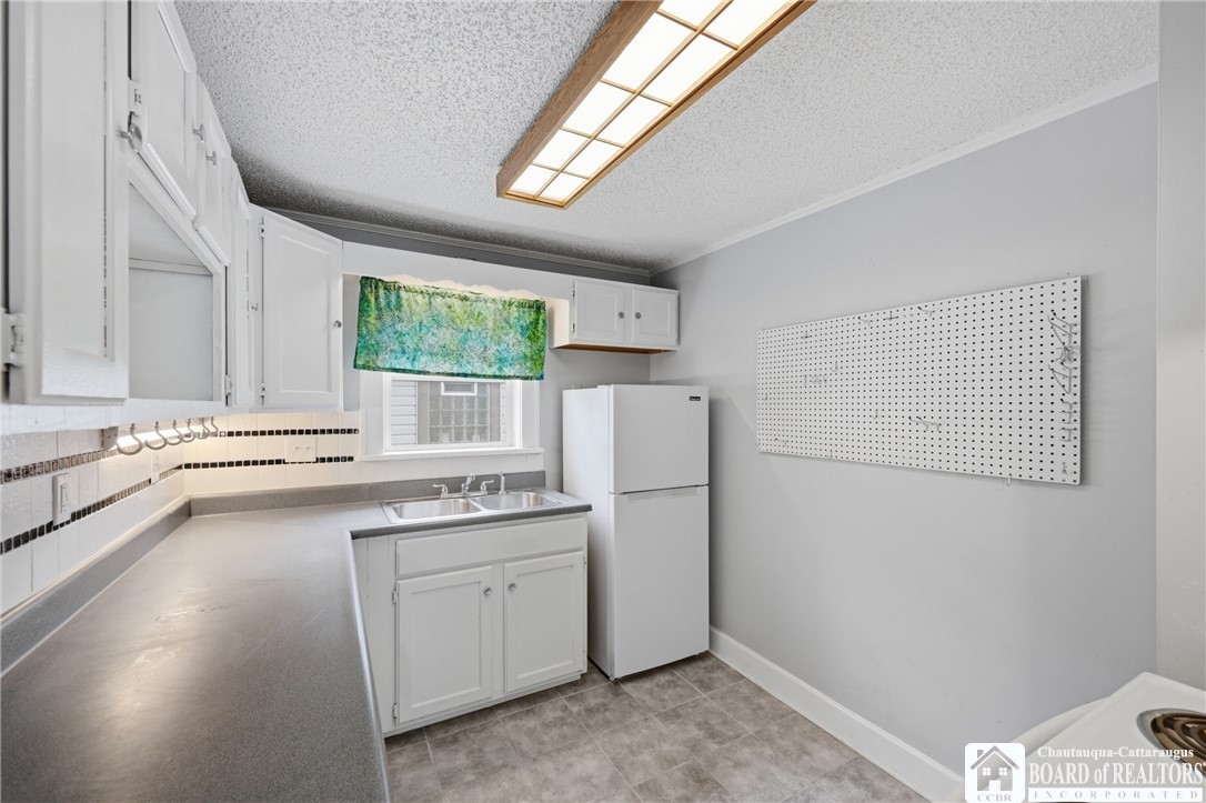 218 Sanders Road Buffalo, NY 14216 - Photo 23 of 35
