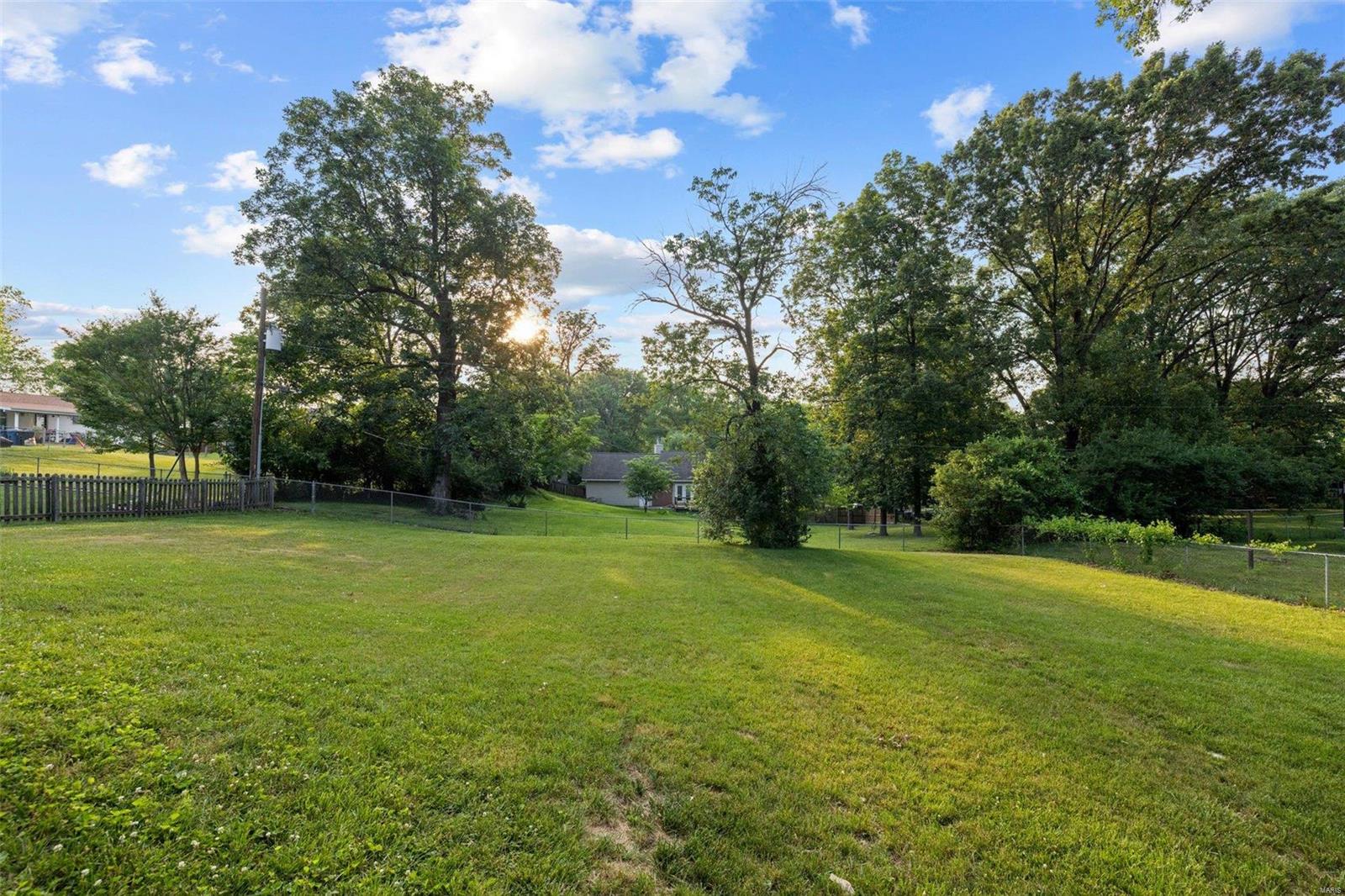 127 Holloway Road Ballwin, MO 63011 - Photo 6 of 44 Gallery Image 6