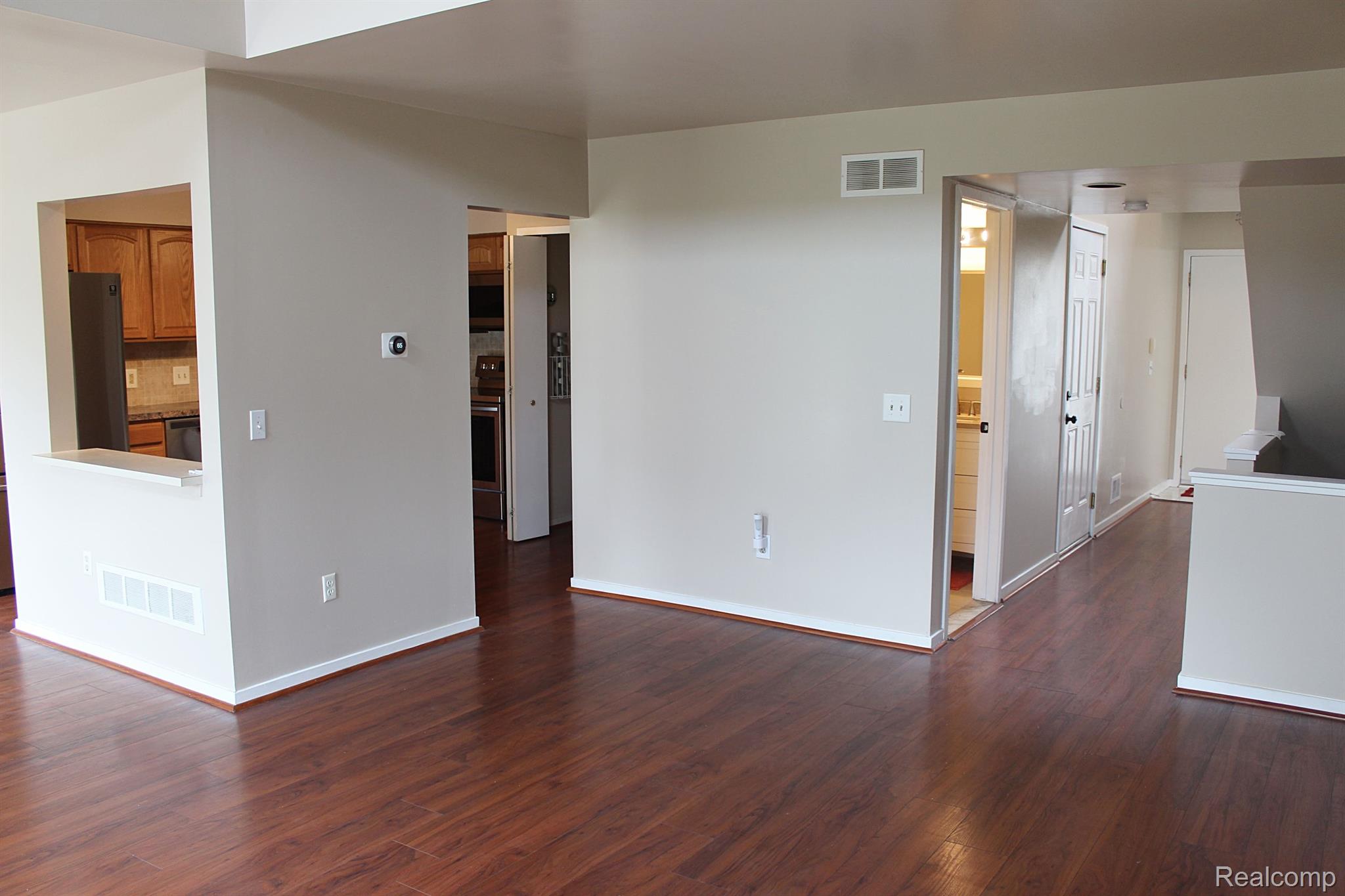 627 Ashley Circle East Rochester, MI 48307 - Photo 7 of 30 Gallery Image 7
