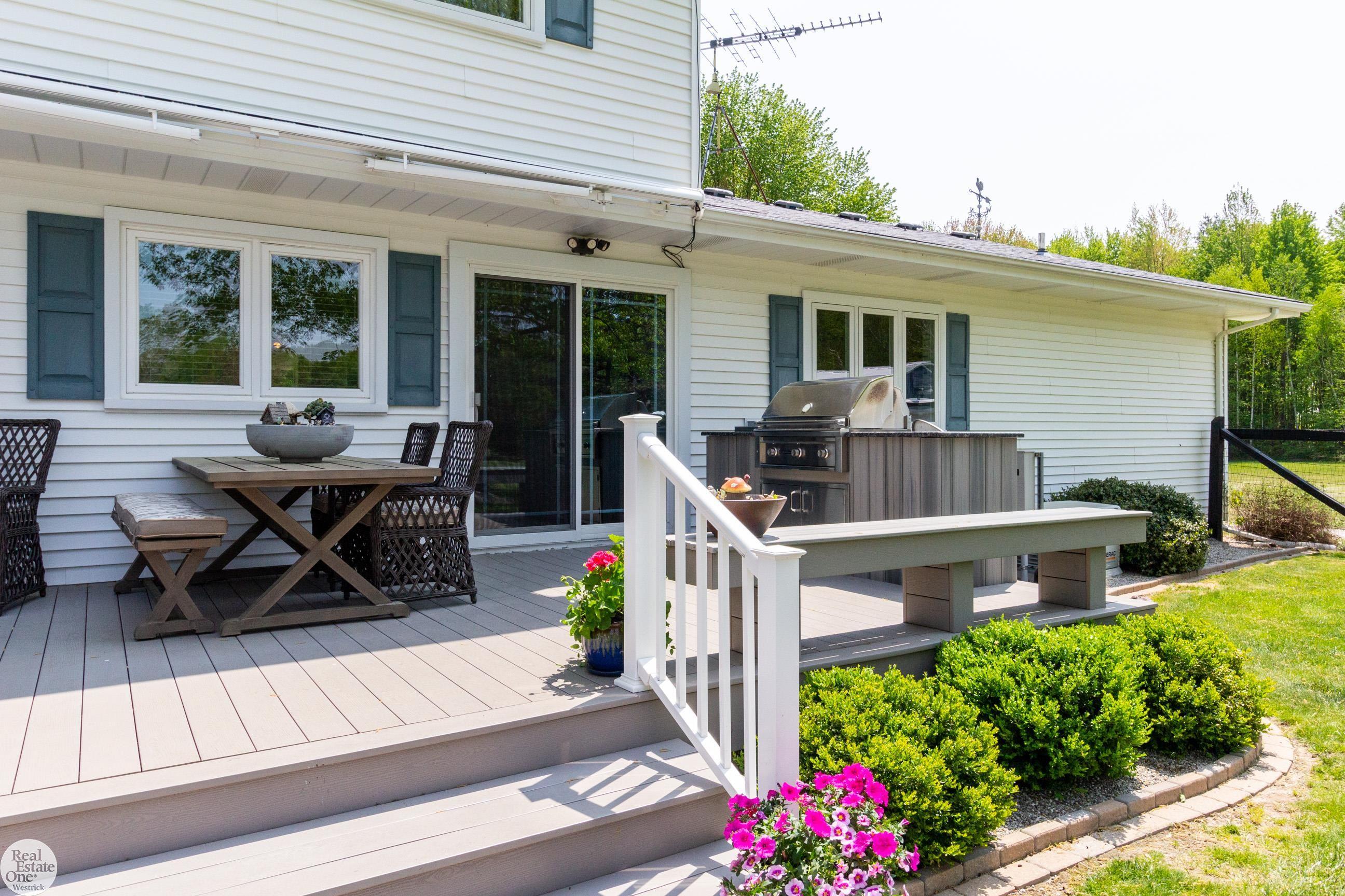 3728 Palms Road Casco, MI 48064 - Photo 65 of 72 50110332-64.JPG