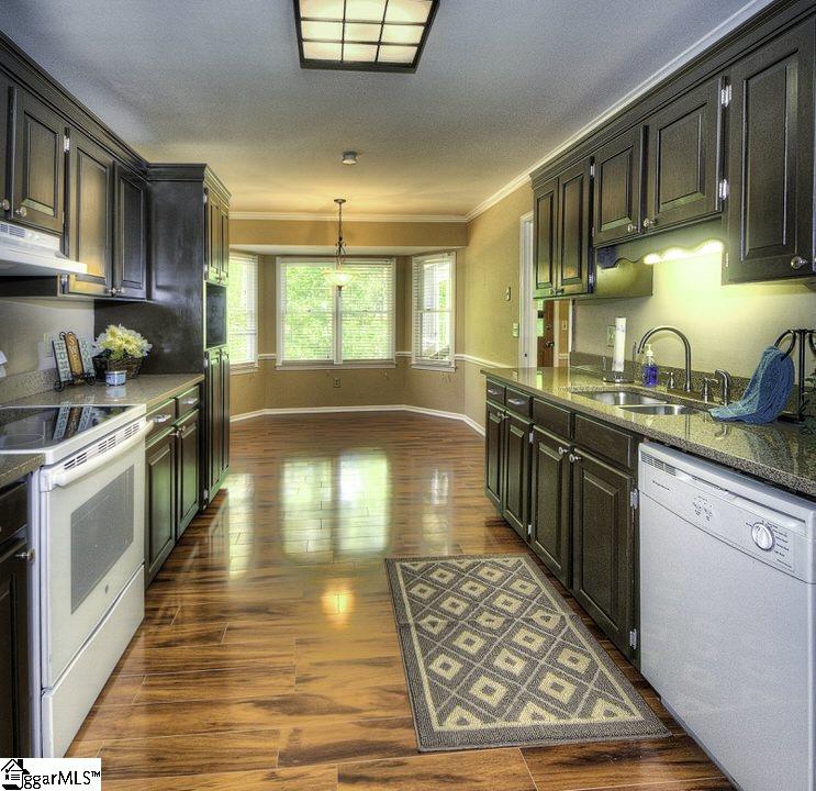 402 Quail Run Circle Fountain Inn, SC 29644 - Photo 3 of 29 Gallery Image 3