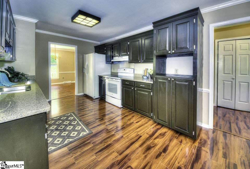 402 Quail Run Circle Fountain Inn, SC 29644 - Photo 10 of 29 Gallery Image 10