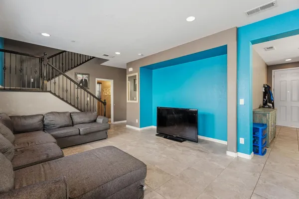 $415,000 | 7374 East Giavanna Avenue, Fresno, CA 93737