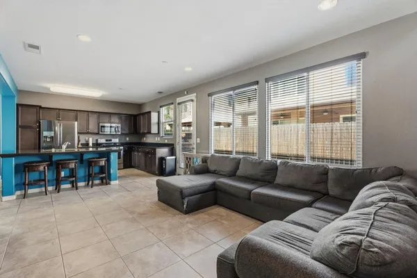 $415,000 | 7374 East Giavanna Avenue, Fresno, CA 93737