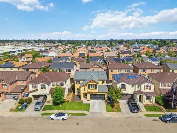 $415,000 | 7374 East Giavanna Avenue, Fresno, CA 93737