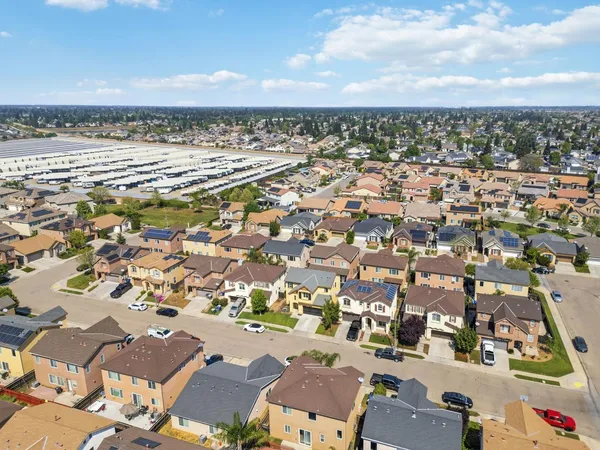 $415,000 | 7374 East Giavanna Avenue, Fresno, CA 93737