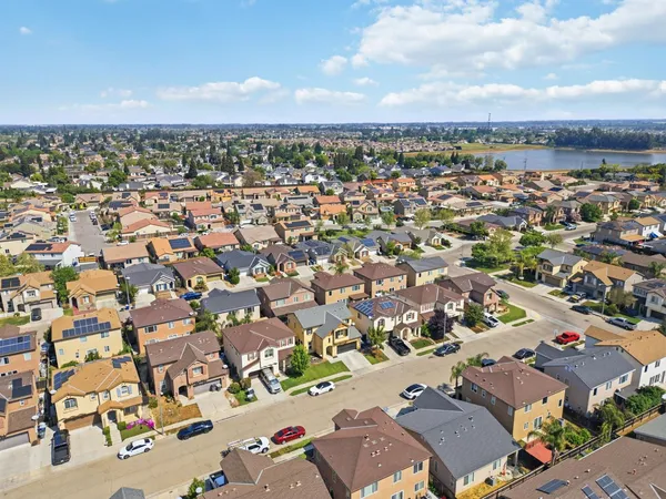 $415,000 | 7374 East Giavanna Avenue, Fresno, CA 93737