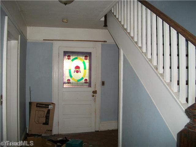 209 Idol Street High Point, NC 27262 - Photo 5 of 14 Entry.