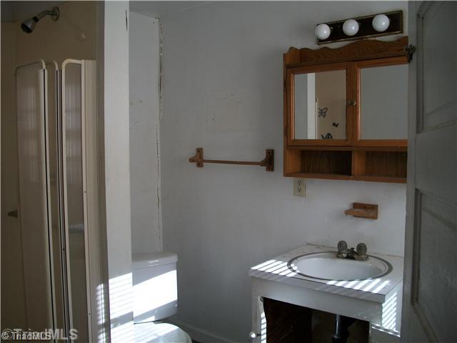 209 Idol Street High Point, NC 27262 - Photo 7 of 14 Other Bath.