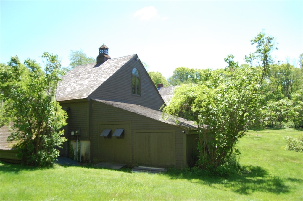 622 Spencer Road Oakham, MA 01068 - Photo 5 of 37