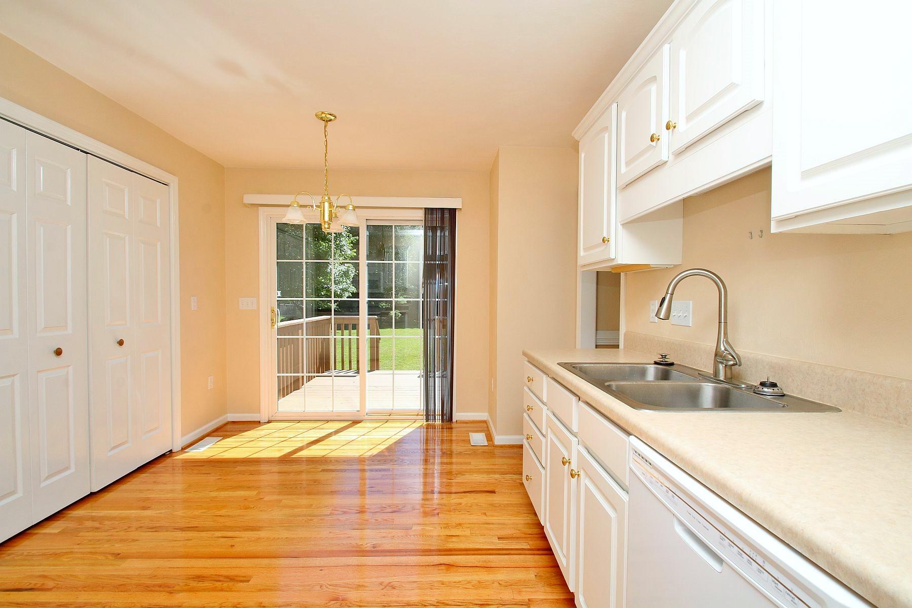 2549 Weaver Road Southwest Roanoke, VA 24015 - Photo 13 of 40 img_2807