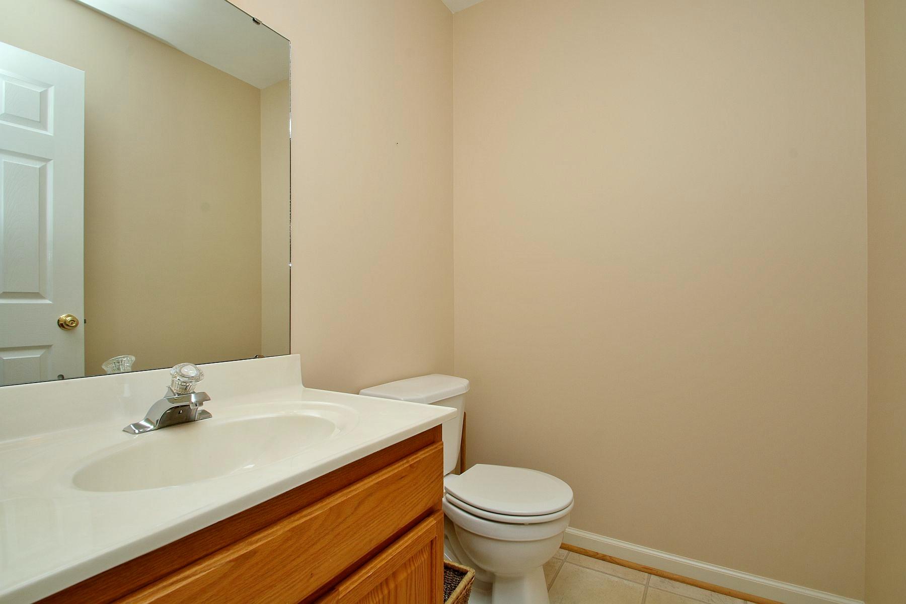 2549 Weaver Road Southwest Roanoke, VA 24015 - Photo 15 of 40 img_2812