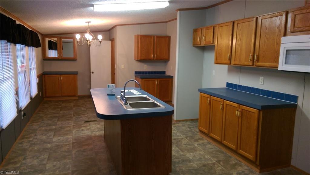 2678 Bethany Road Madison, NC 27025 - Photo 2 of 18