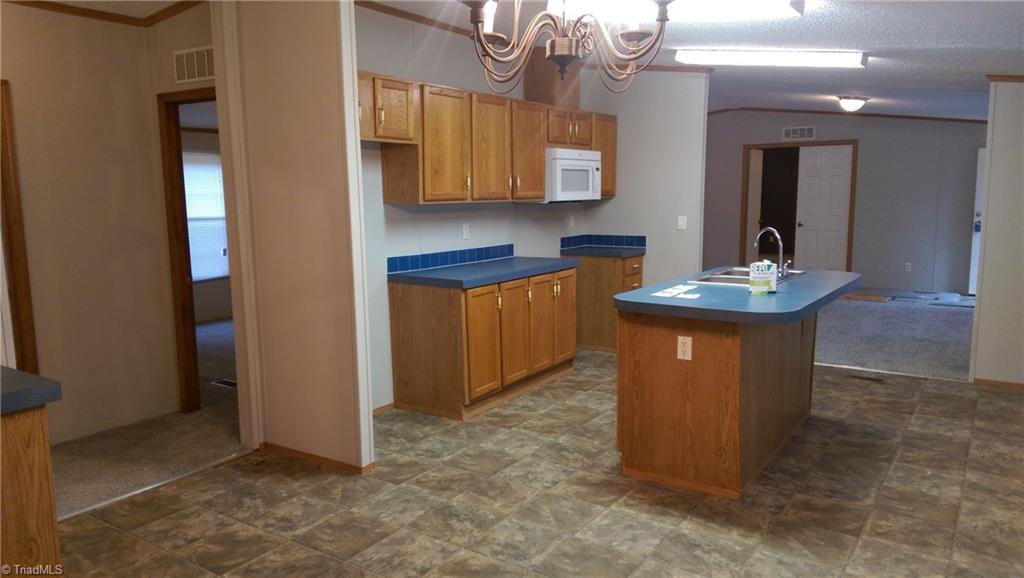 2678 Bethany Road Madison, NC 27025 - Photo 7 of 18