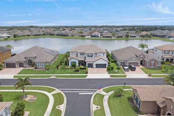 $899,900 | 4371 Summer Breeze Way, Kissimmee, FL 34744