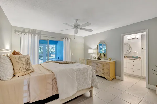 $1,700 | 215 Manatee Lane, Unit B, Fort Pierce, FL 34982